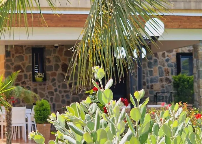 Santina - Villa Cefalu