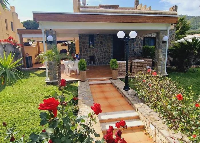 Villa Santina - *