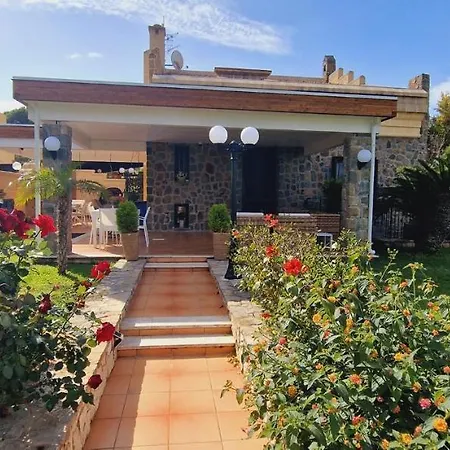 Villa Santina - *