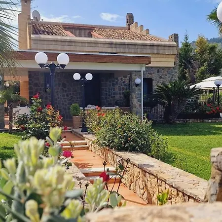 Villa Santina - *