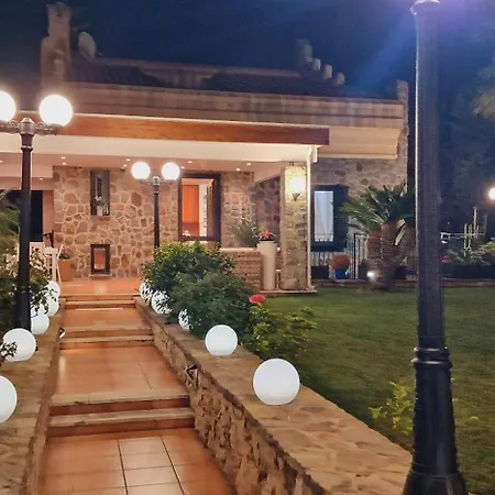Villa Santina - *